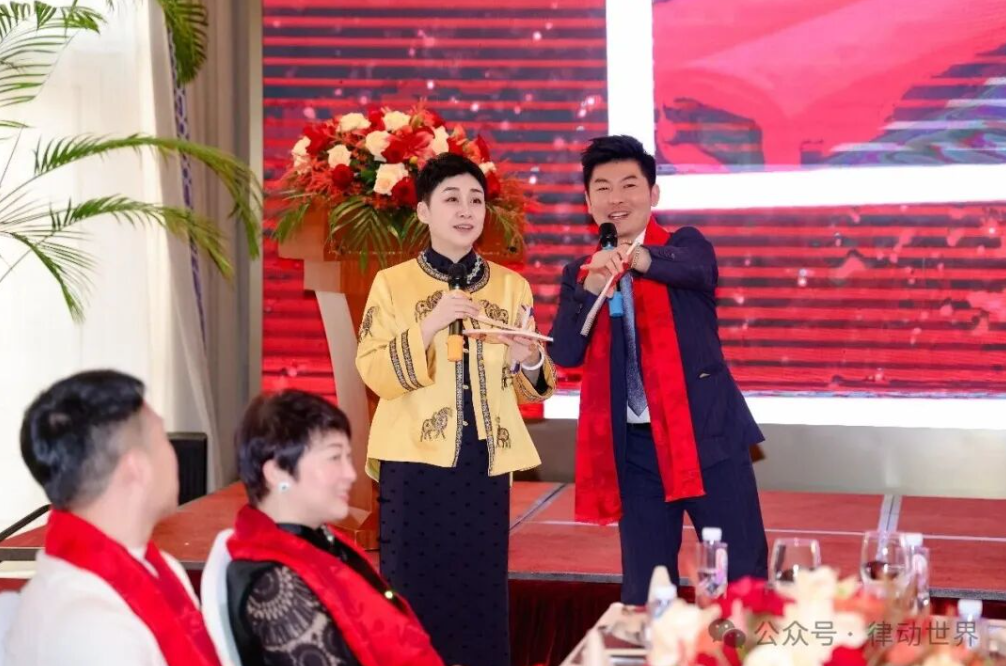 69b5359bb0c43.png image.png